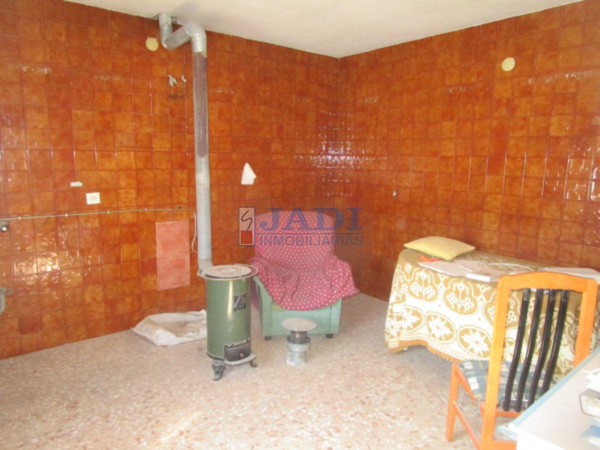 For sale of house in Valdepeñas