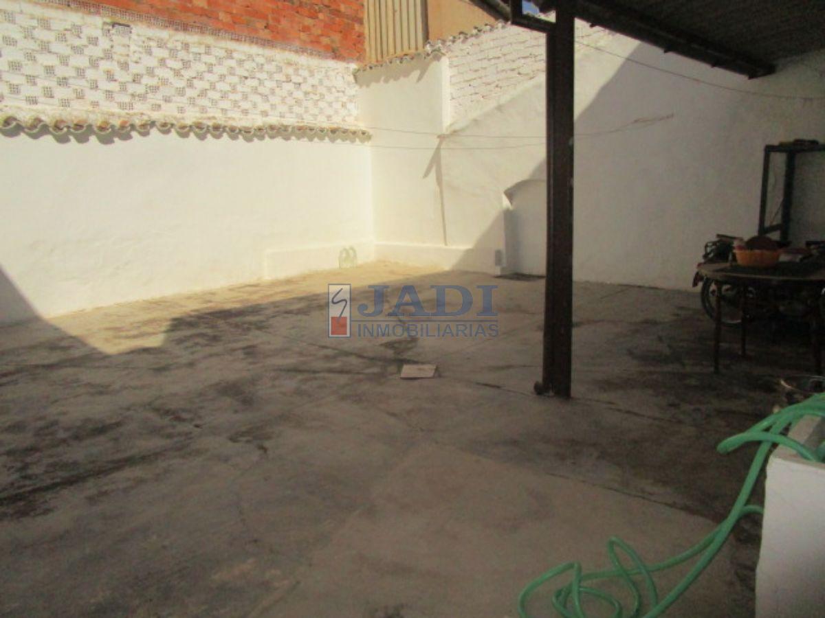 For sale of house in Valdepeñas