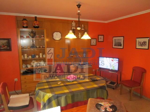 For sale of house in Valdepeñas