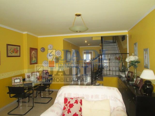 For sale of house in Valdepeñas