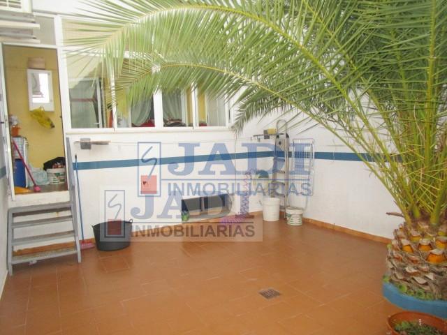 For sale of house in Valdepeñas