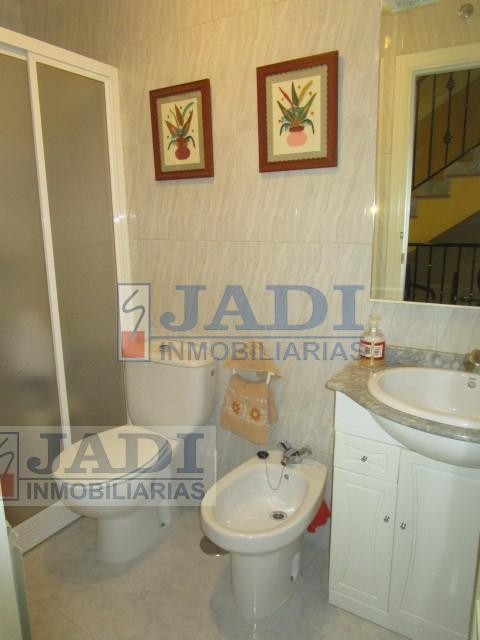 For sale of house in Valdepeñas