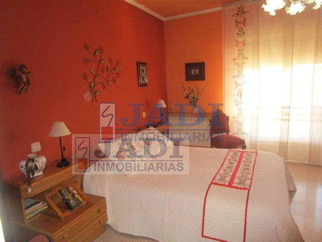 For sale of house in Valdepeñas