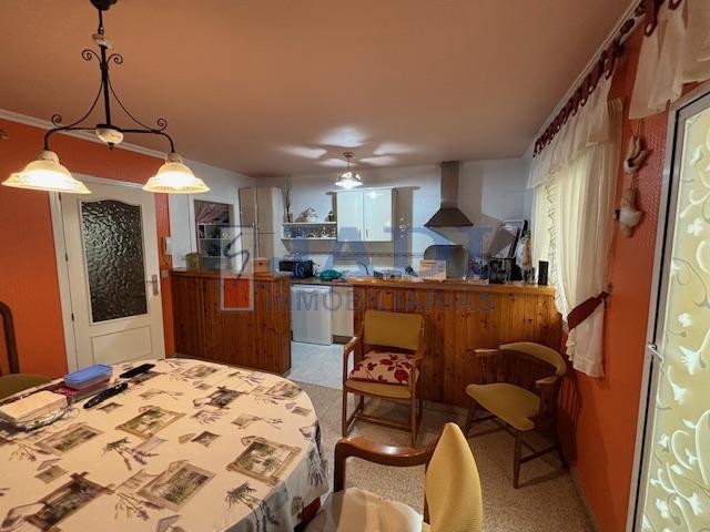 For sale of house in Valdepeñas