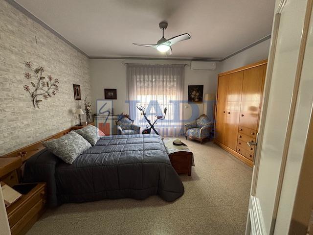 For sale of house in Valdepeñas