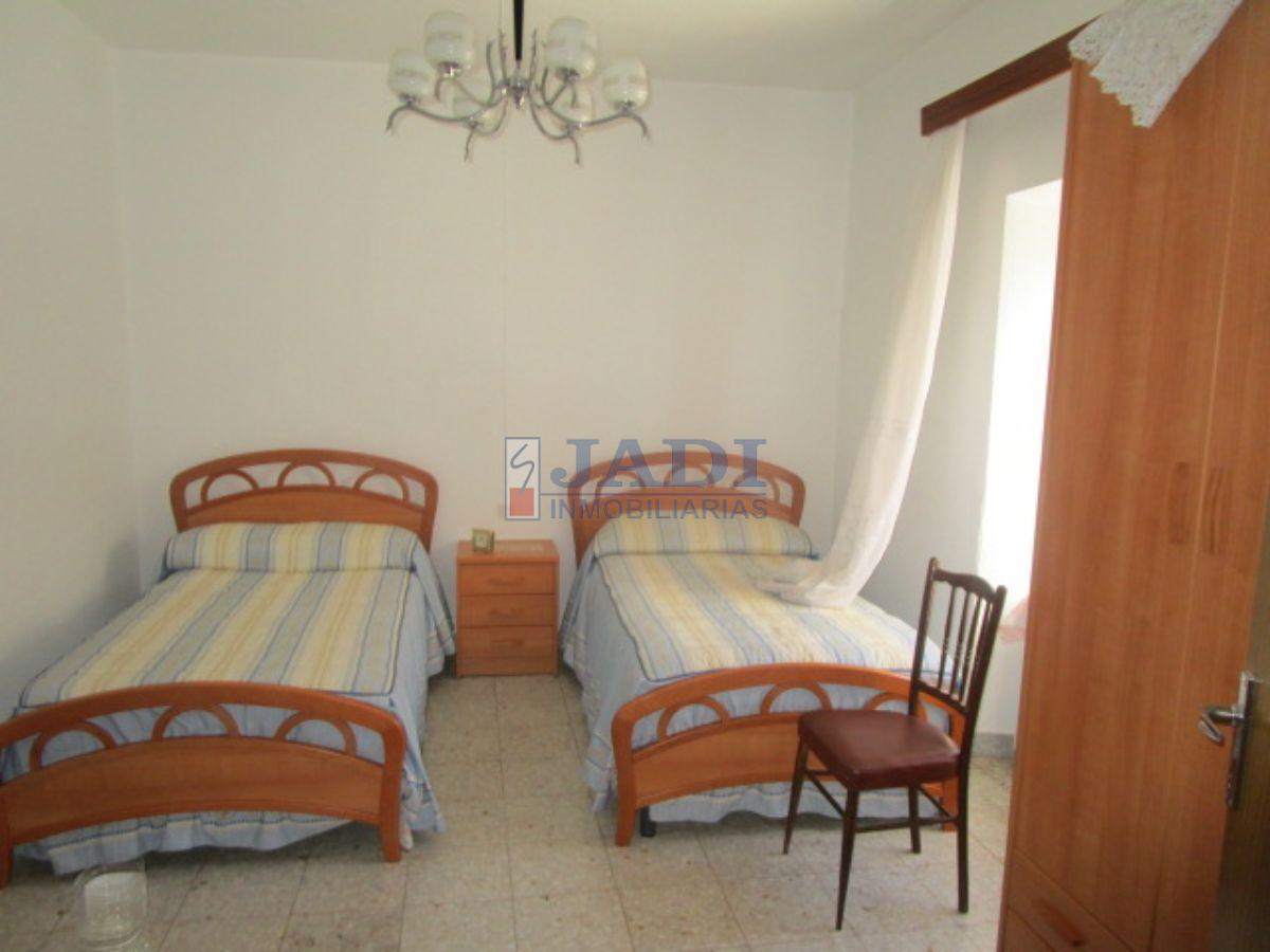 For sale of house in Valdepeñas
