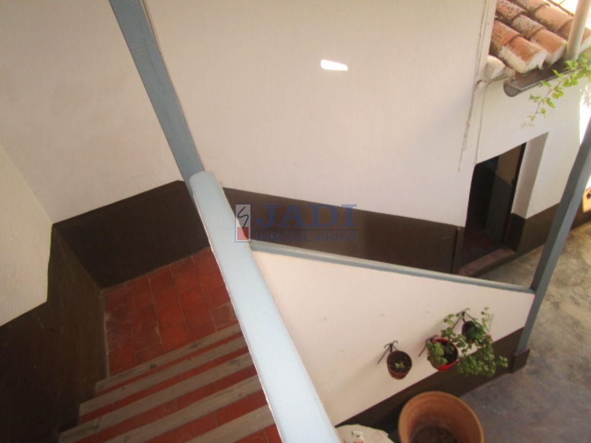 For sale of house in Valdepeñas