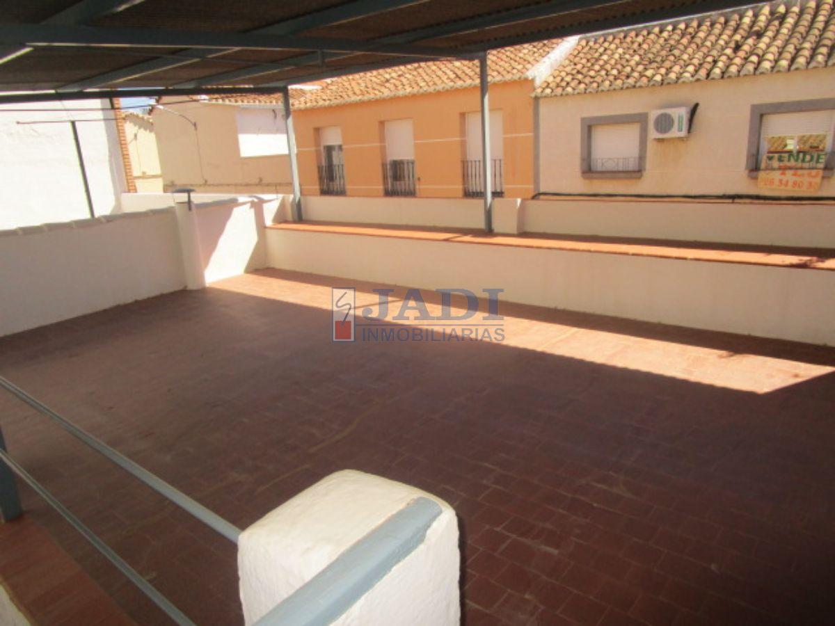 For sale of house in Valdepeñas