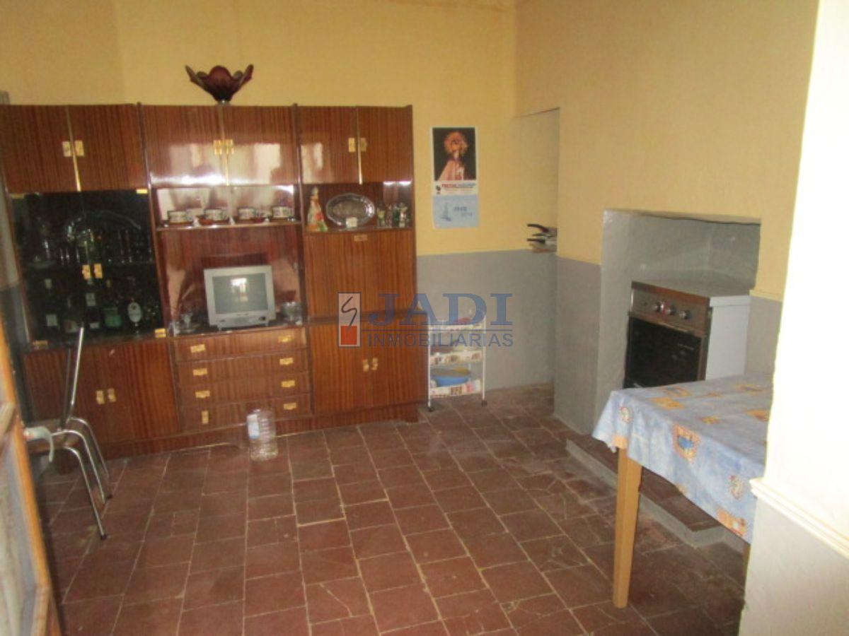 For sale of house in Valdepeñas