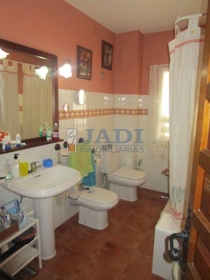 For sale of flat in Valdepeñas