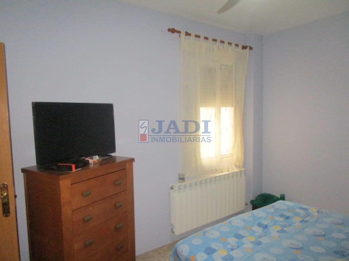 For sale of penthouse in Valdepeñas