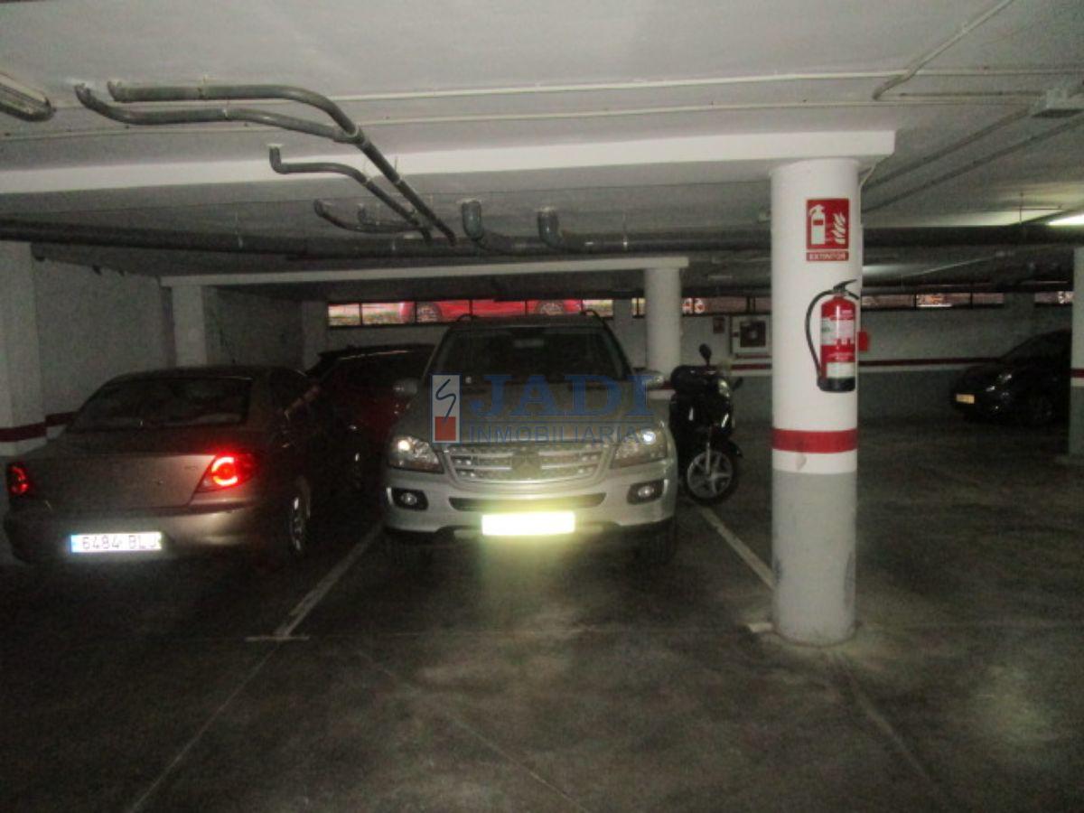For sale of penthouse in Valdepeñas