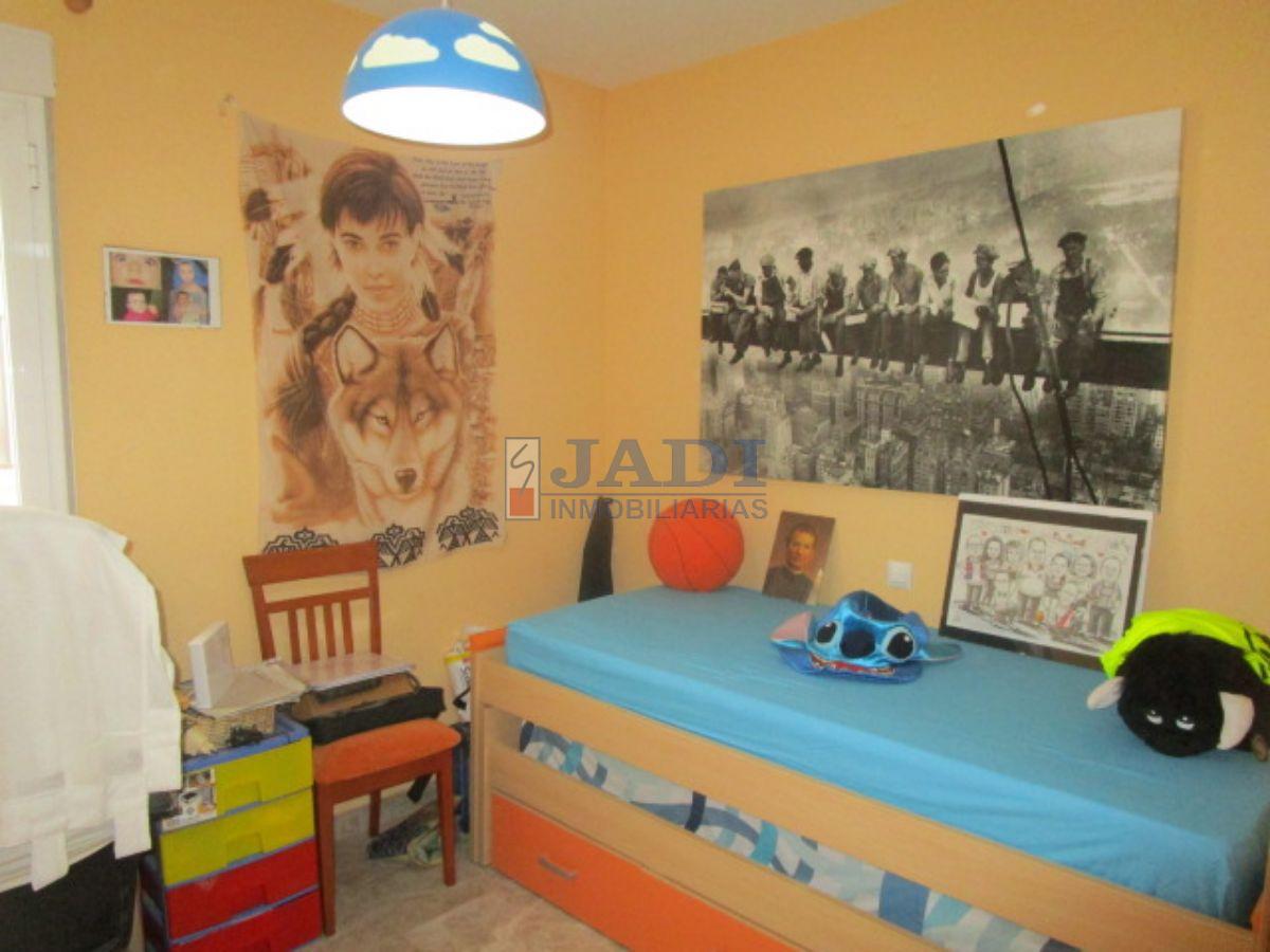 For sale of penthouse in Valdepeñas