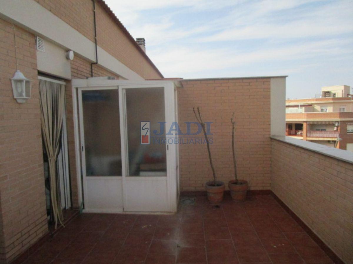 For sale of penthouse in Valdepeñas
