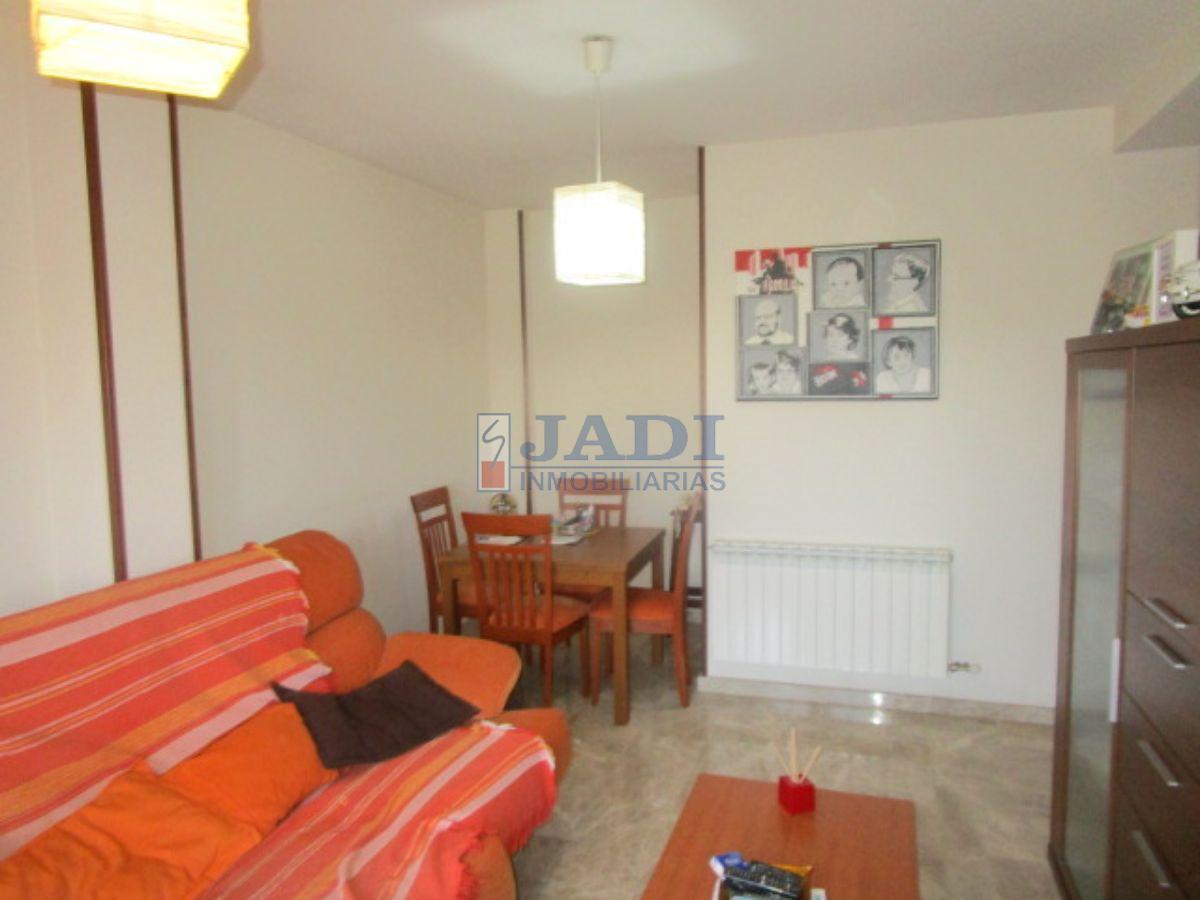 For sale of penthouse in Valdepeñas