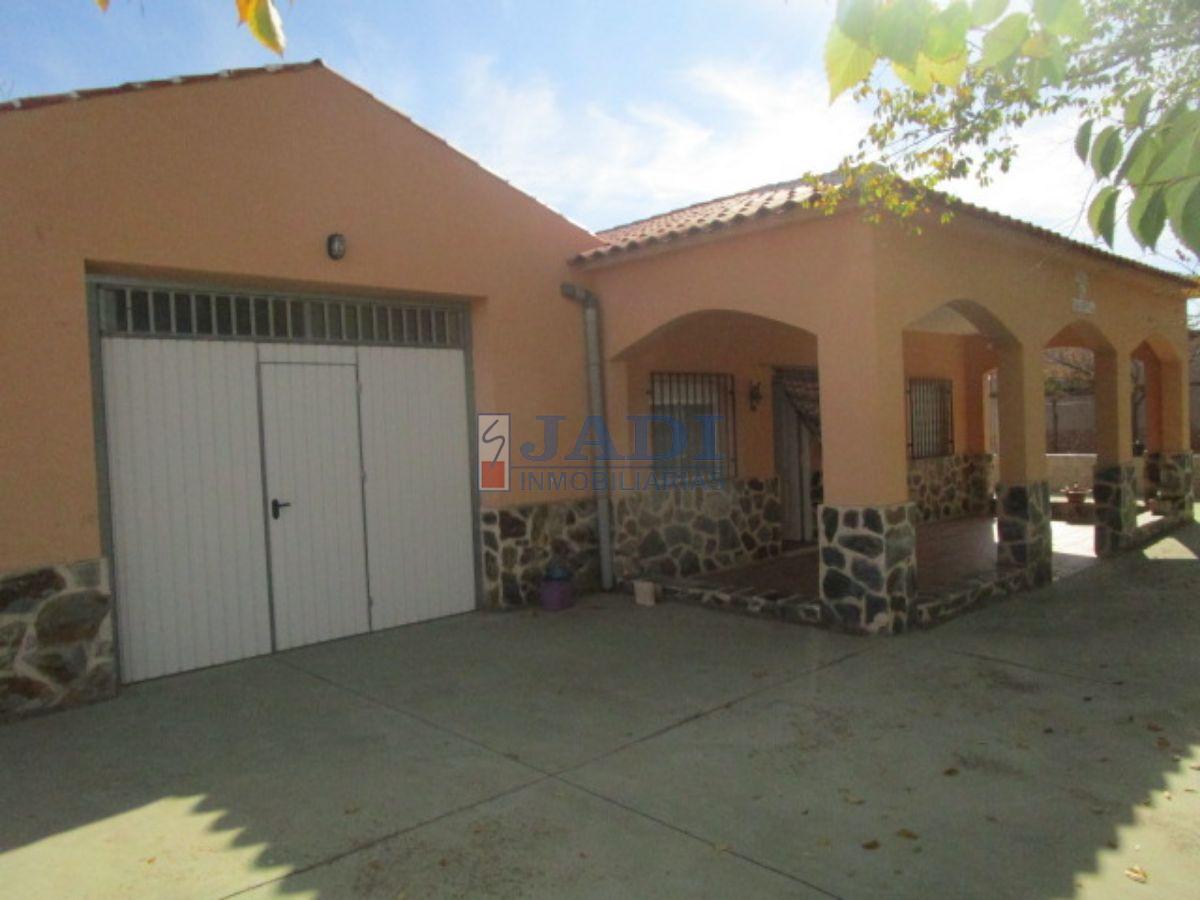 For sale of house in Valdepeñas