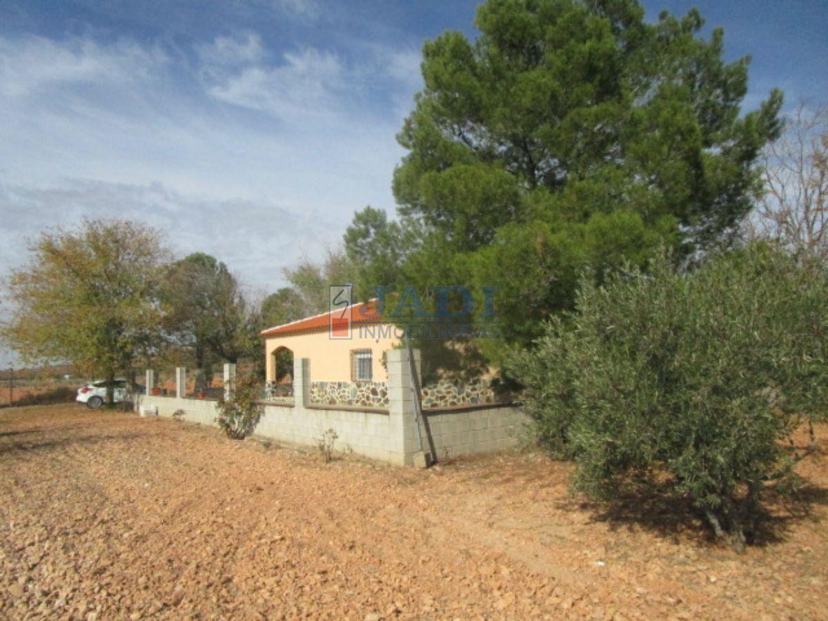 For sale of house in Valdepeñas