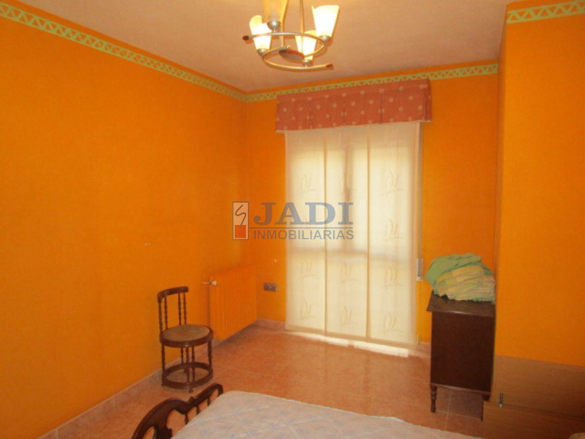 For sale of flat in Valdepeñas