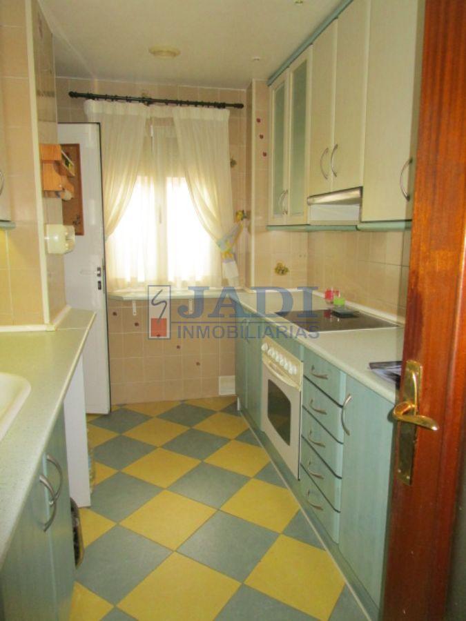 For sale of flat in Valdepeñas