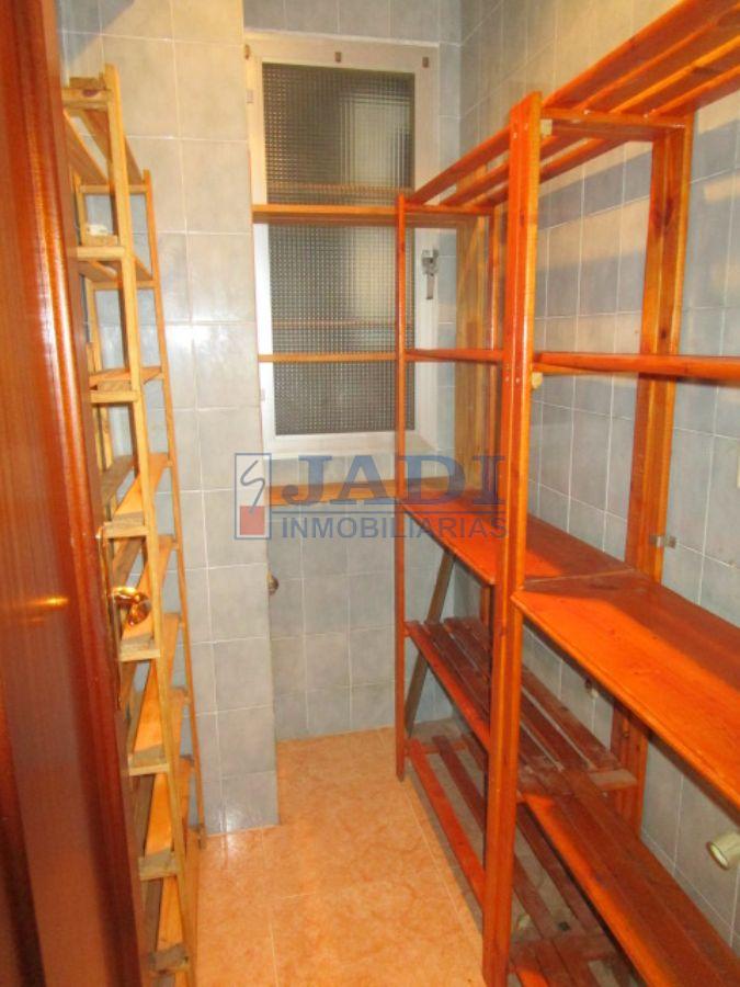 For sale of flat in Valdepeñas