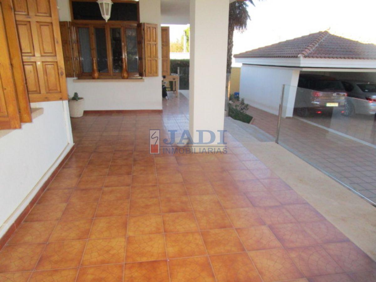 Venta de chalet en Valdepeñas