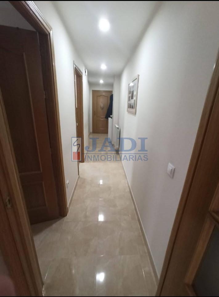For sale of apartment in Valdepeñas