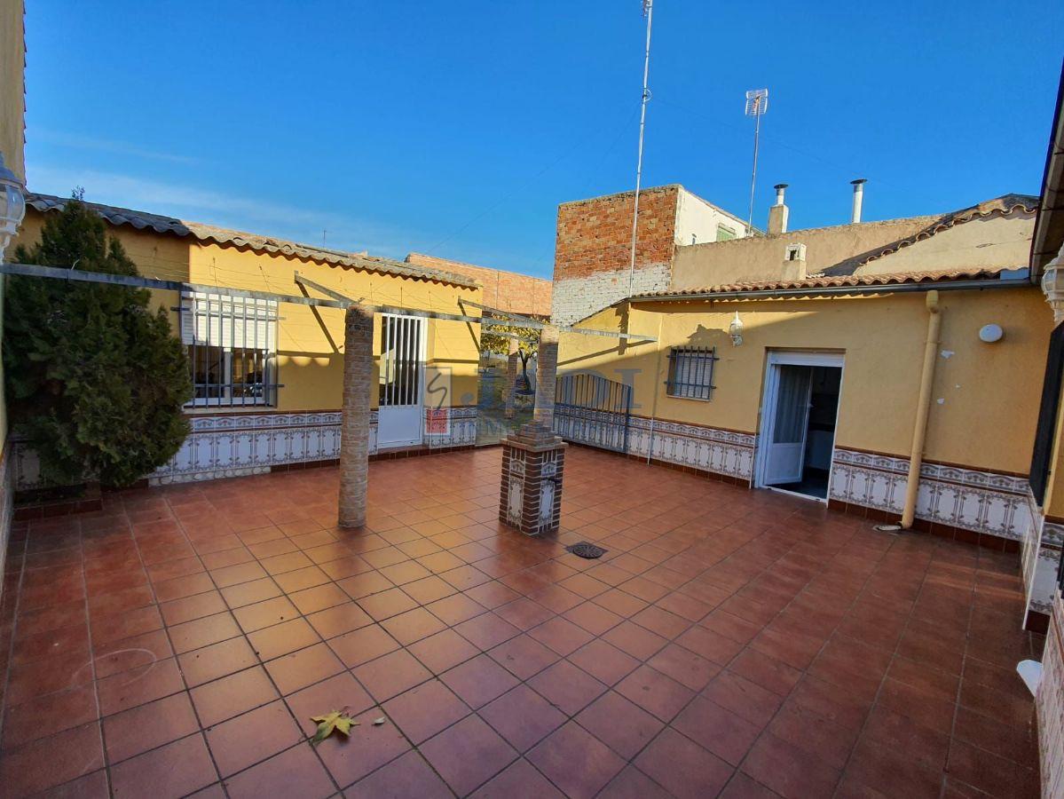 For sale of house in Viso del Marqués