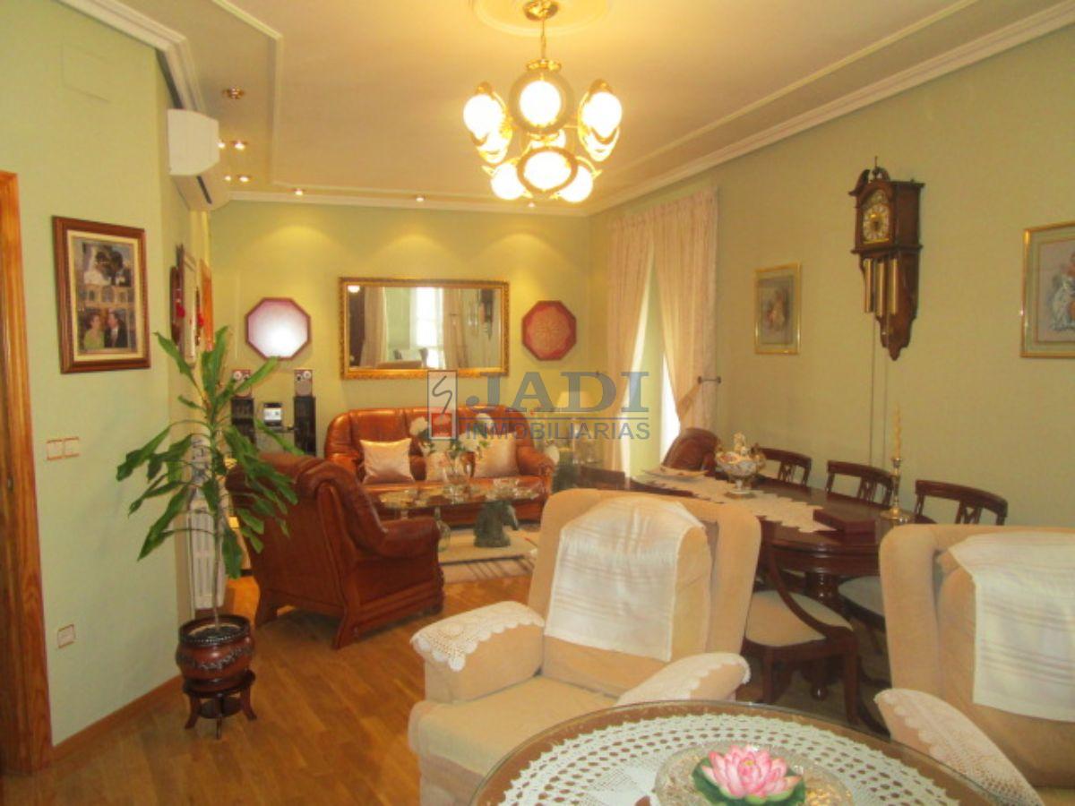For sale of house in Valdepeñas