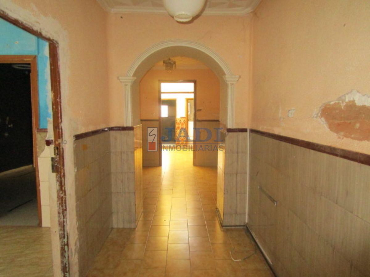 For sale of house in Valdepeñas