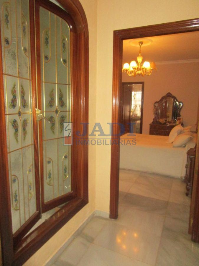 For sale of house in Valdepeñas