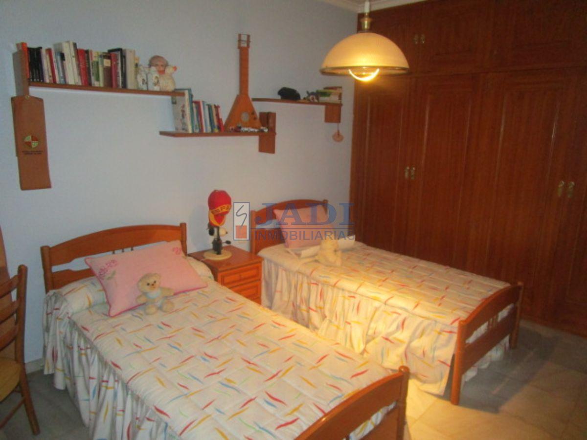 For sale of house in Valdepeñas