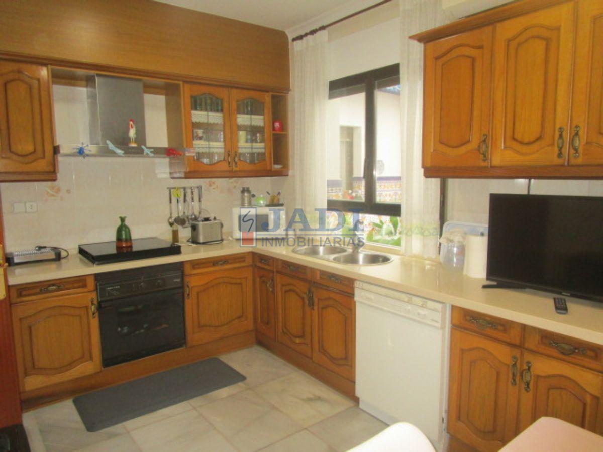 For sale of house in Valdepeñas