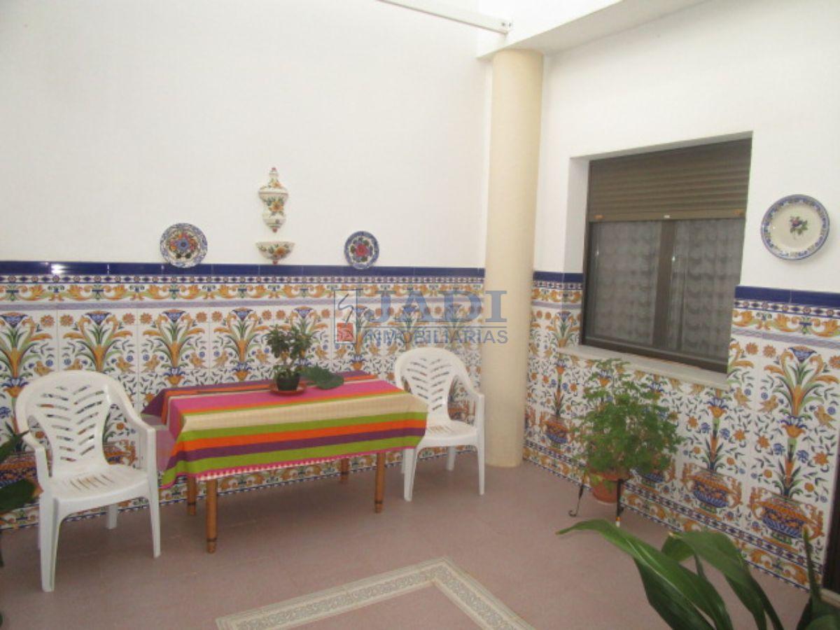 For sale of house in Valdepeñas