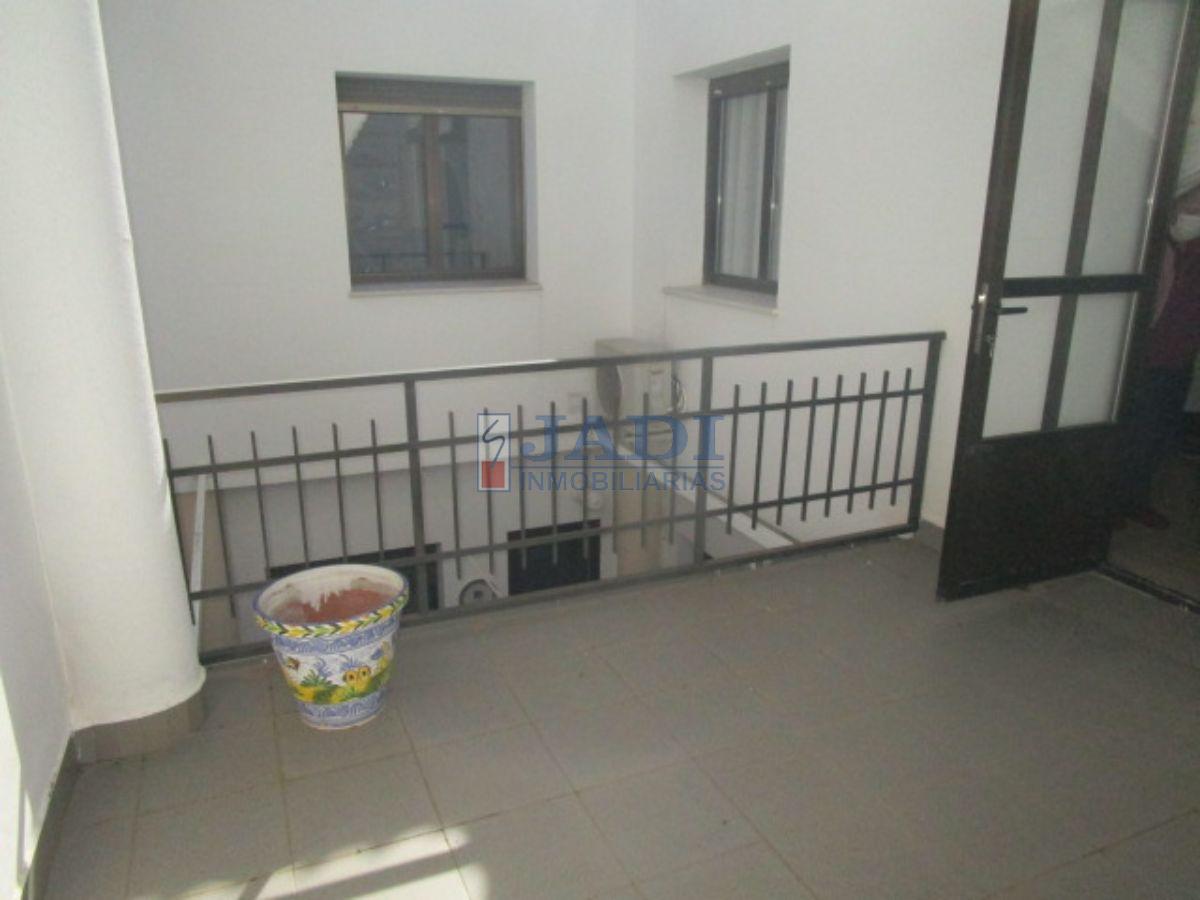 For sale of house in Valdepeñas