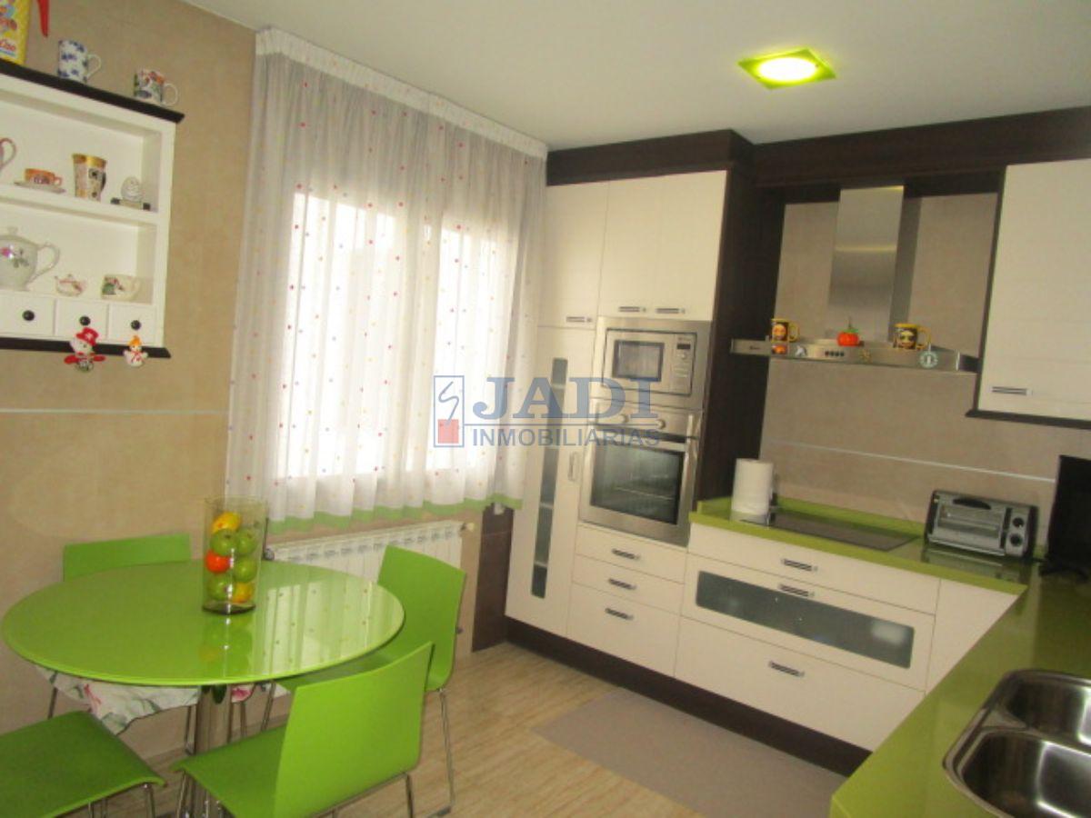 For sale of house in Valdepeñas