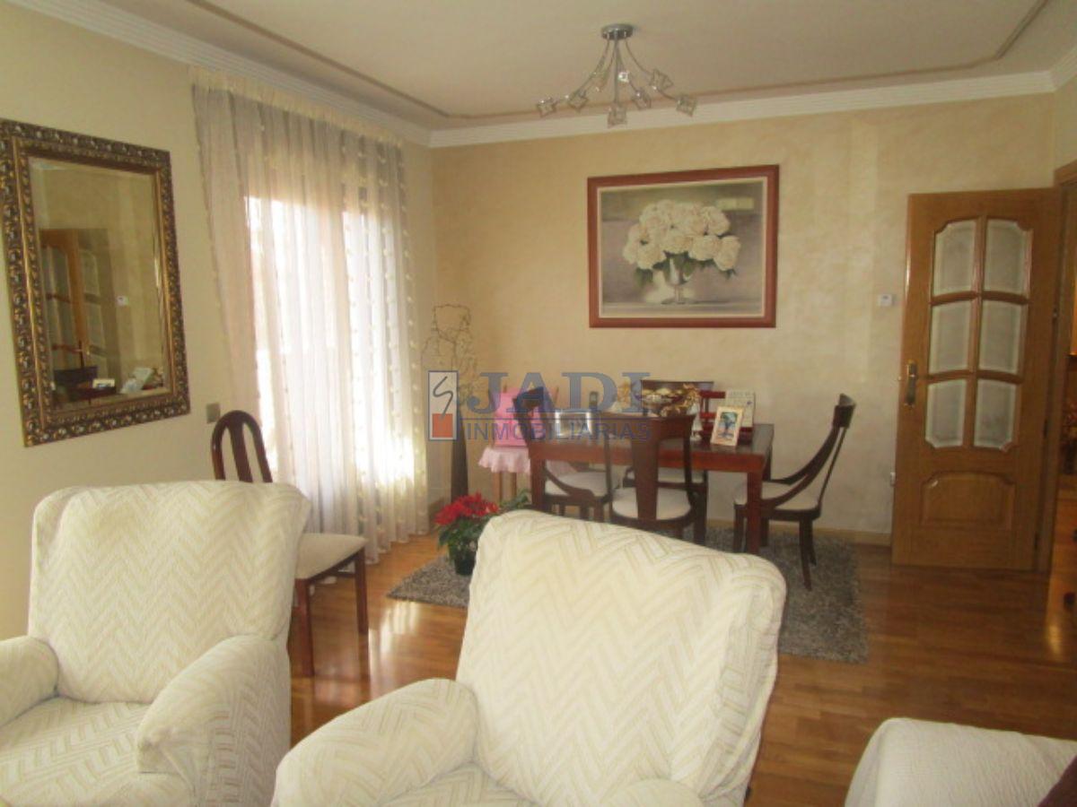 For sale of house in Valdepeñas