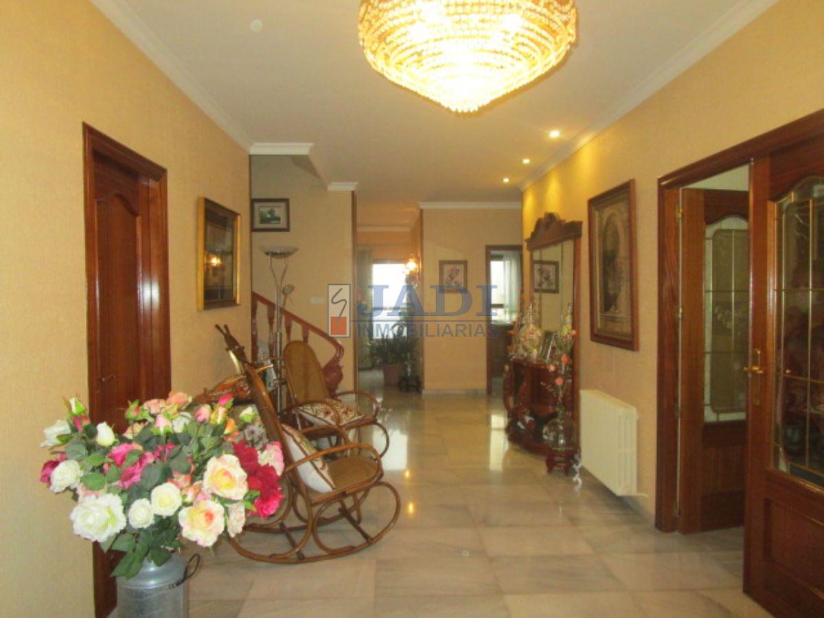 For sale of house in Valdepeñas