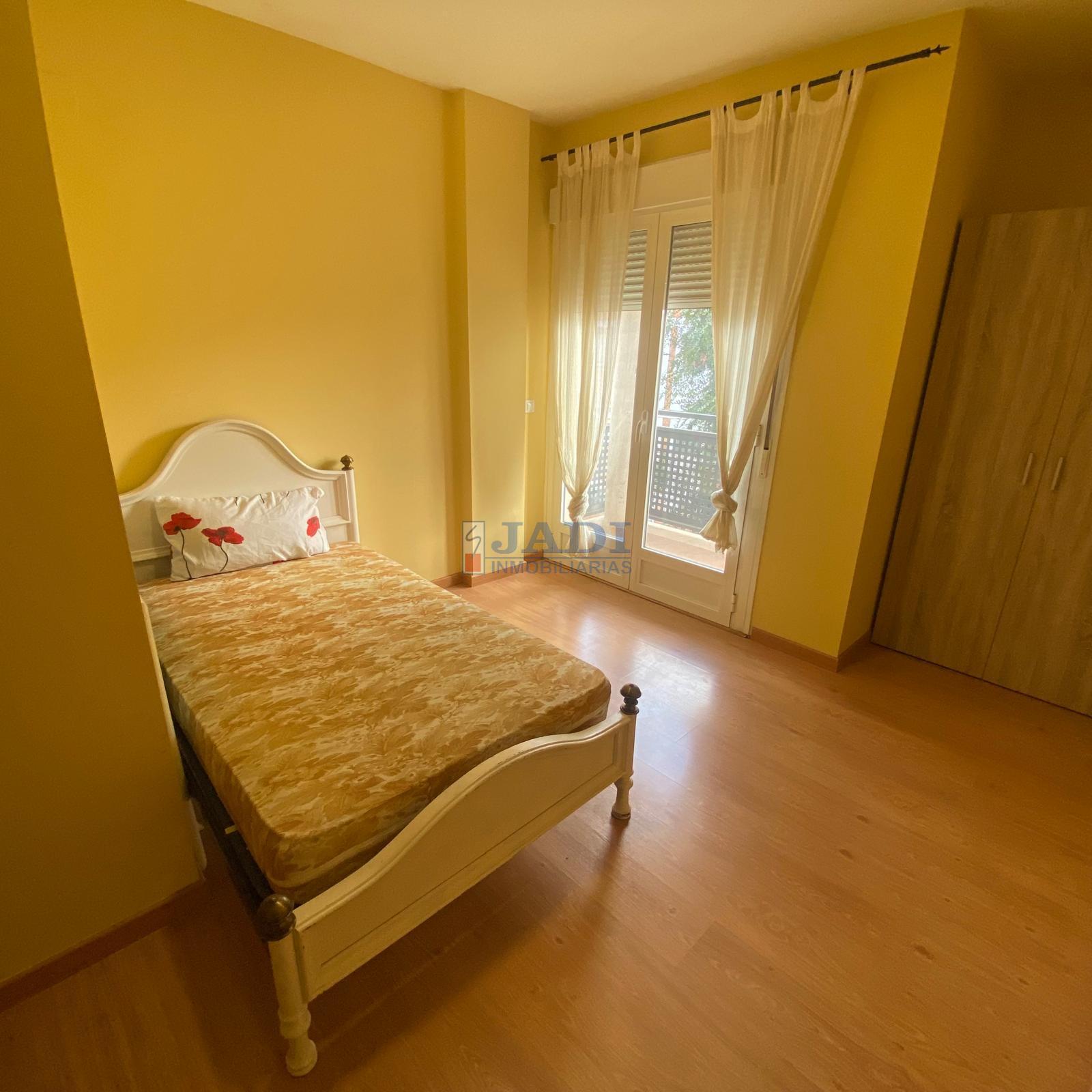 For rent of flat in Valdepeñas