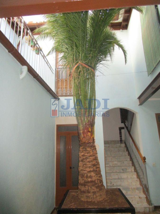 For sale of house in Valdepeñas