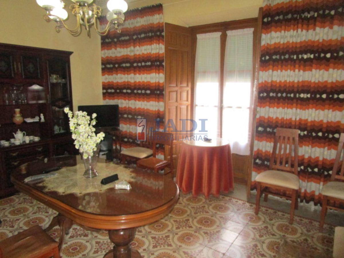 Venta de casa en Valdepeñas