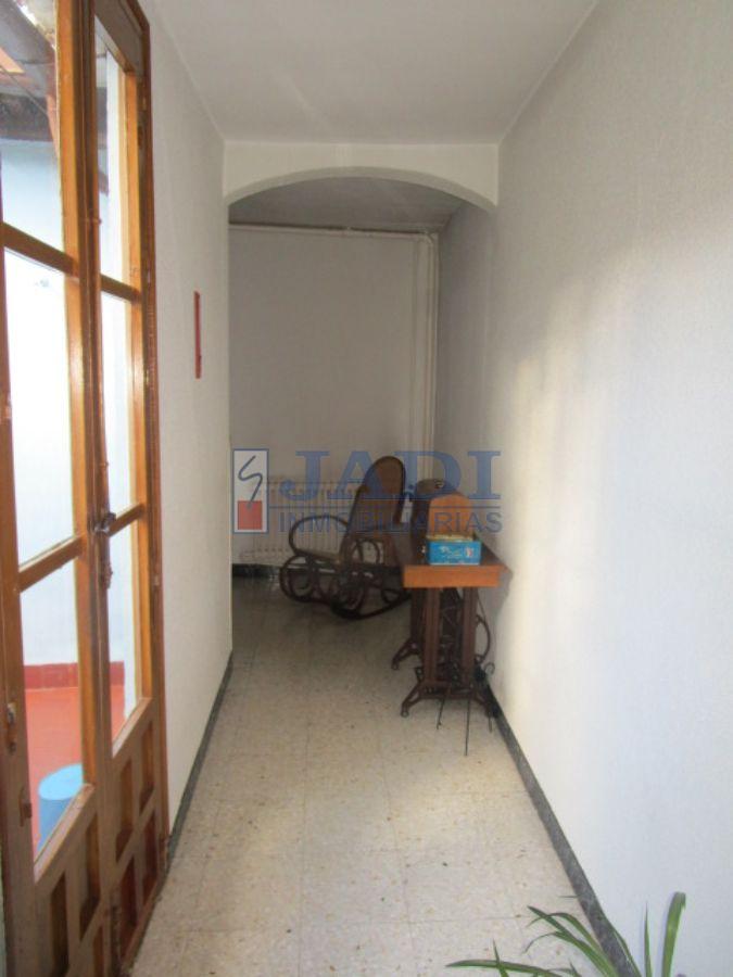 For sale of house in Valdepeñas