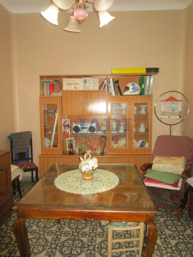 For sale of house in Valdepeñas