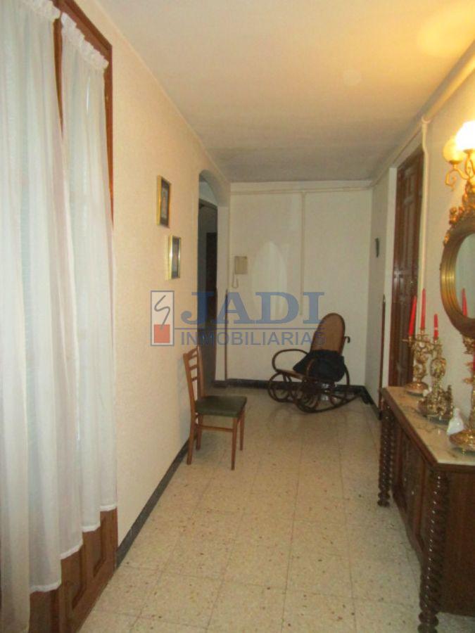 For sale of house in Valdepeñas