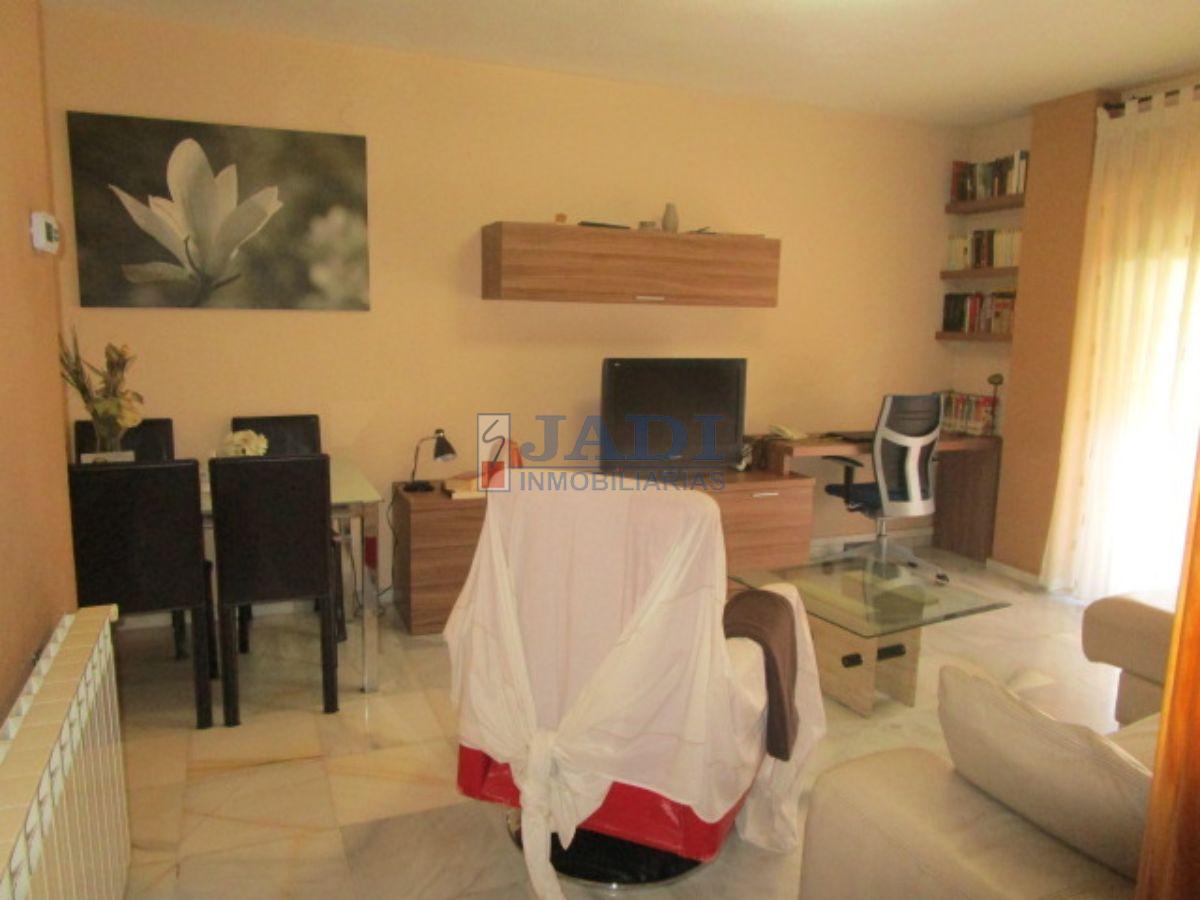 For sale of flat in Valdepeñas