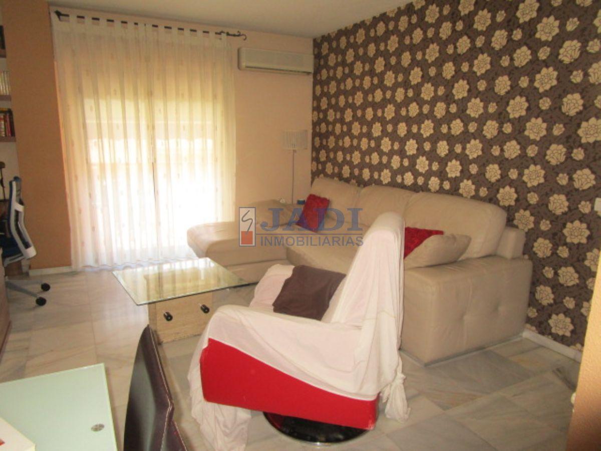 For sale of flat in Valdepeñas