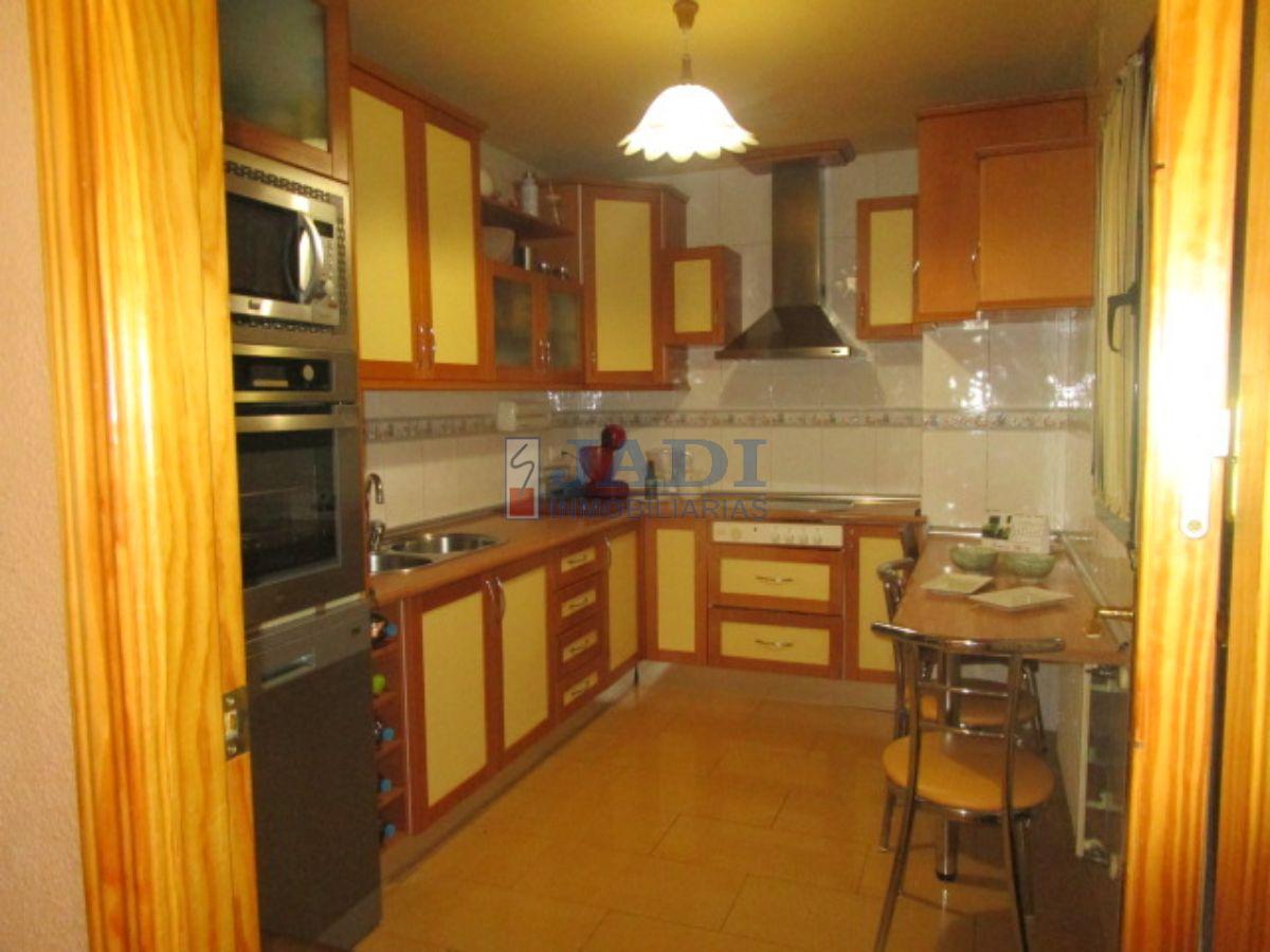 For sale of flat in Valdepeñas