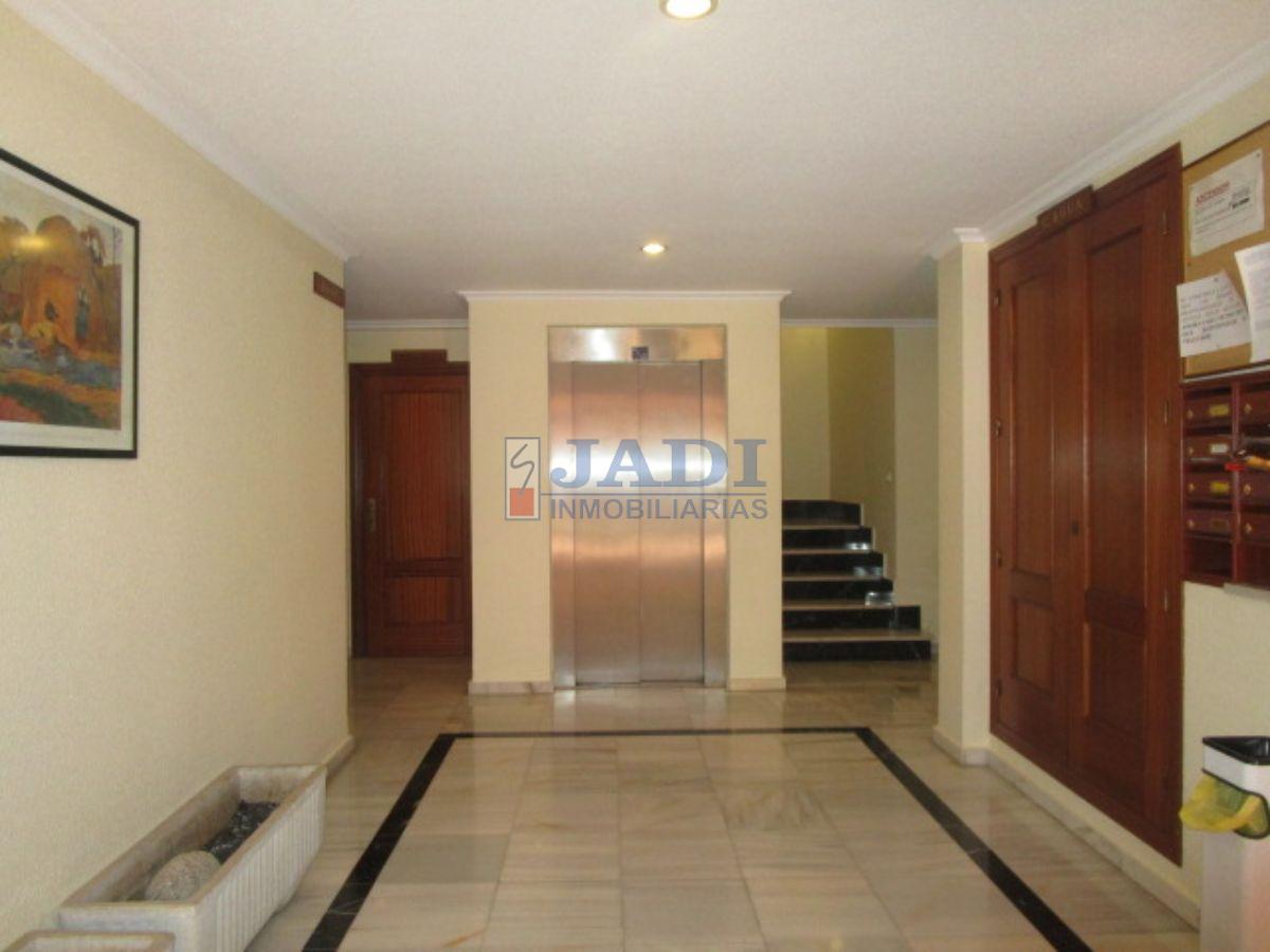 For sale of flat in Valdepeñas