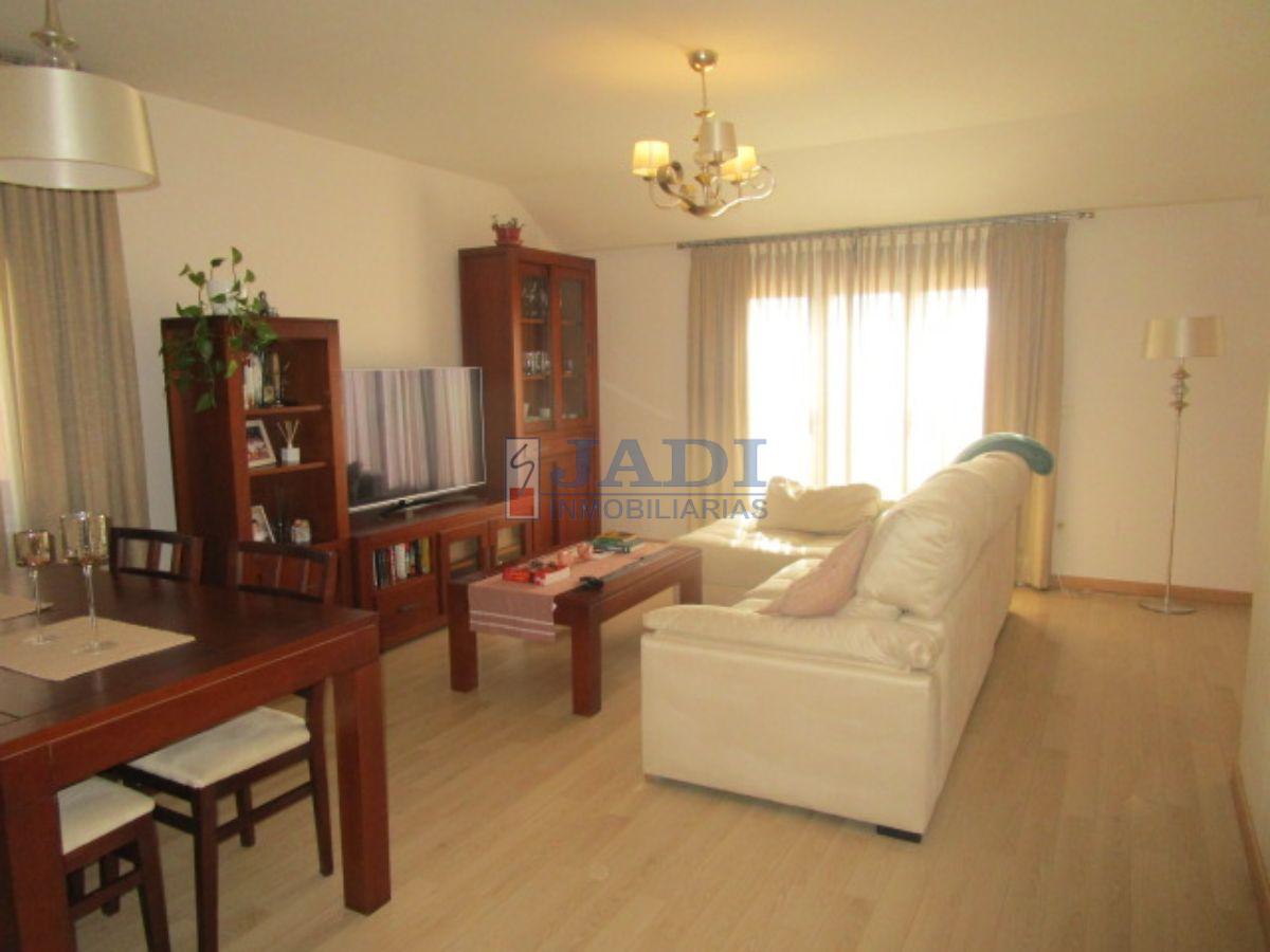 For sale of penthouse in Valdepeñas