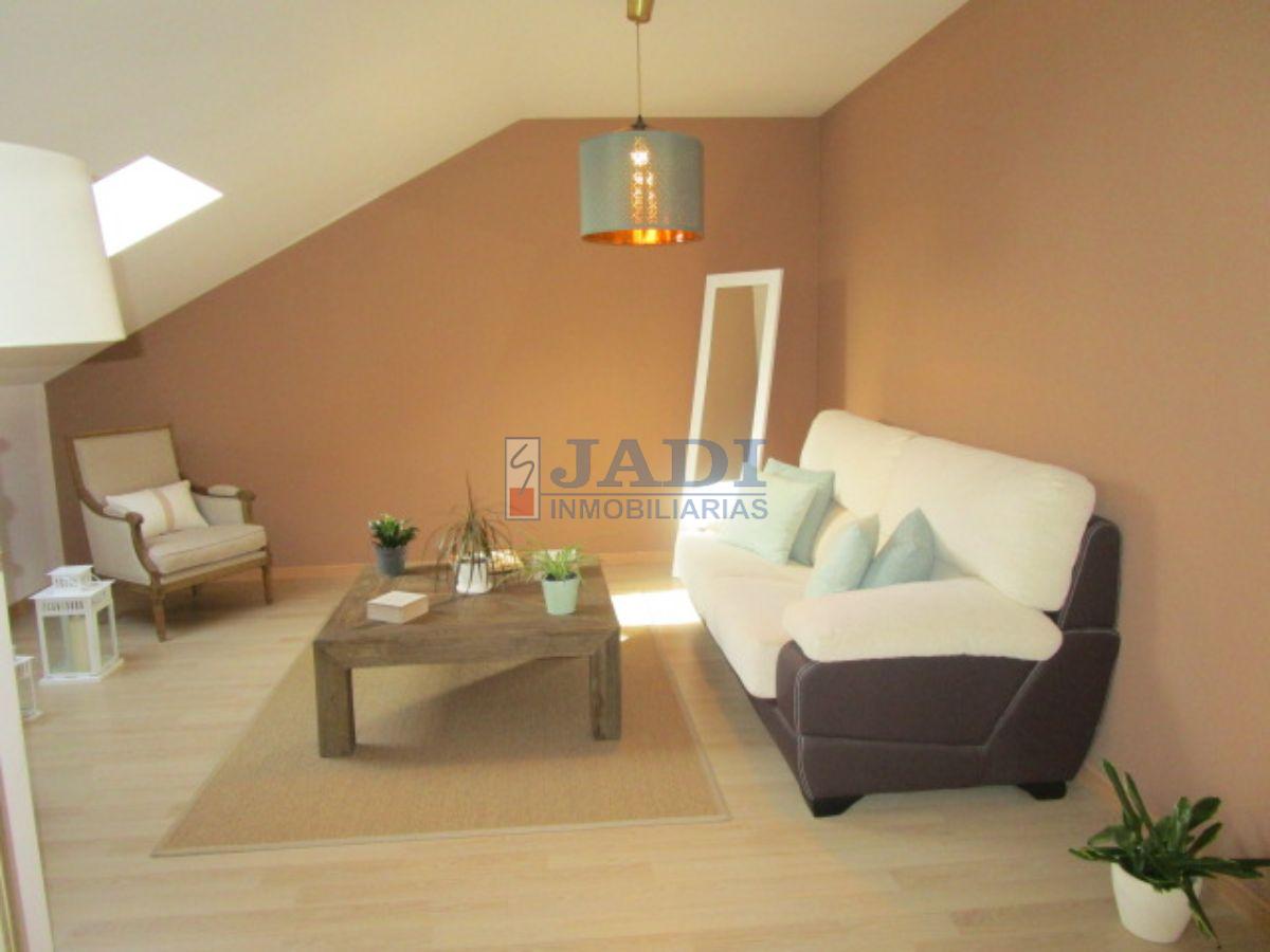 For sale of penthouse in Valdepeñas