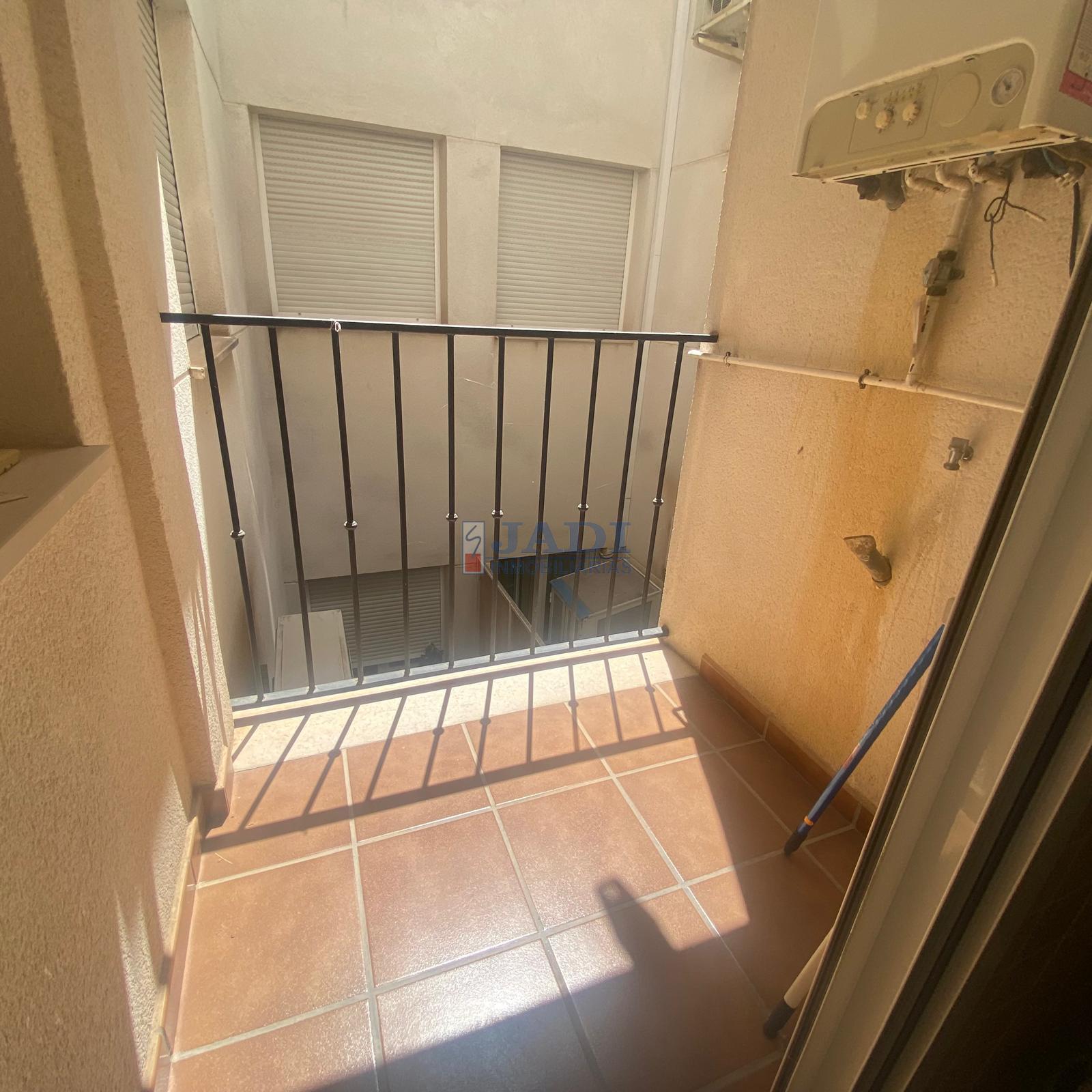 For sale of flat in Valdepeñas